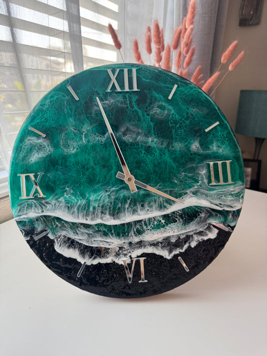 Handmade Resin Emerald Ocean Clock